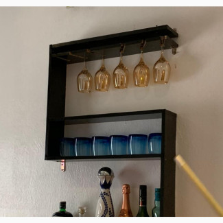 A S-Shaped Wine Bar
