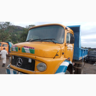 Super Clean Mercedes-Benz 6 Tyre Tipper
