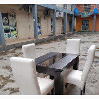 4 Seater Dining With Middle Glass